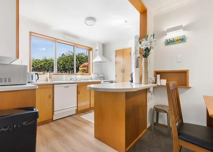 & Escape | Sleeps 11 | 2 Living Vakantiehuis *