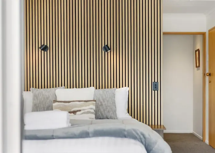 Vakantiehuis & Escape | Sleeps 11 | 2 Living Wanaka