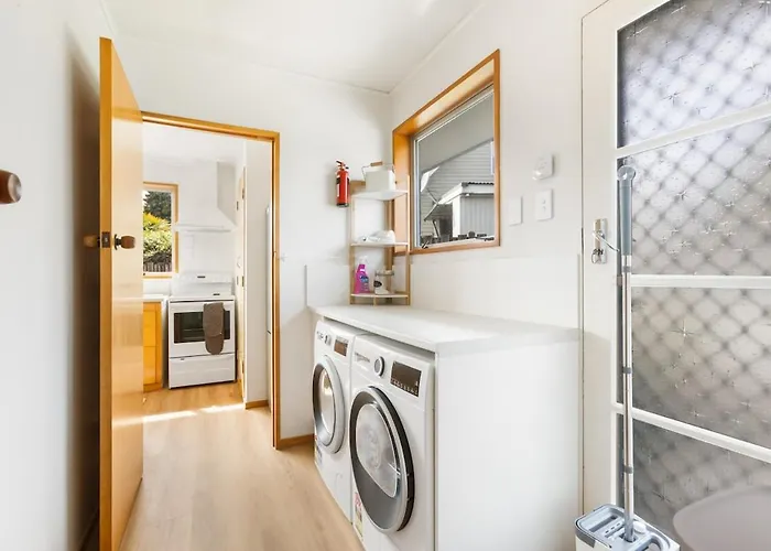 & Escape | Sleeps 11 | 2 Living Vakantiehuis