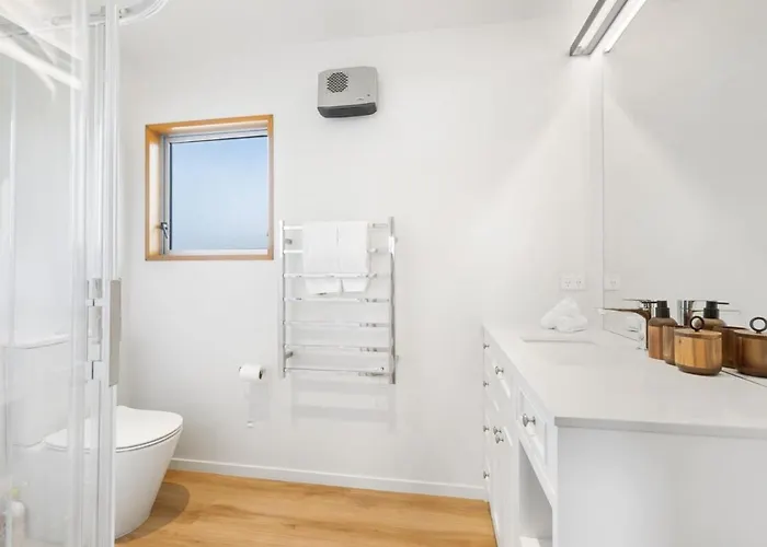 & Escape | Sleeps 11 | 2 Living Vakantiehuis
