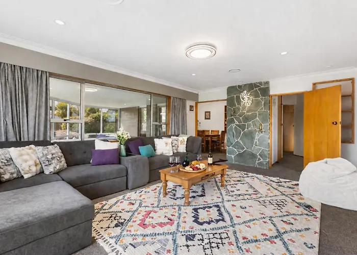 Vakantiehuis & Escape | Sleeps 11 | 2 Living Wanaka